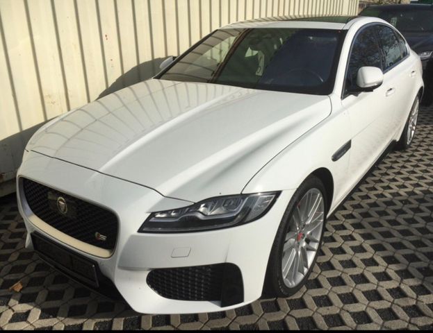 Jaguar XF S , V6 ,381 PS, X260 II , EZ 11....