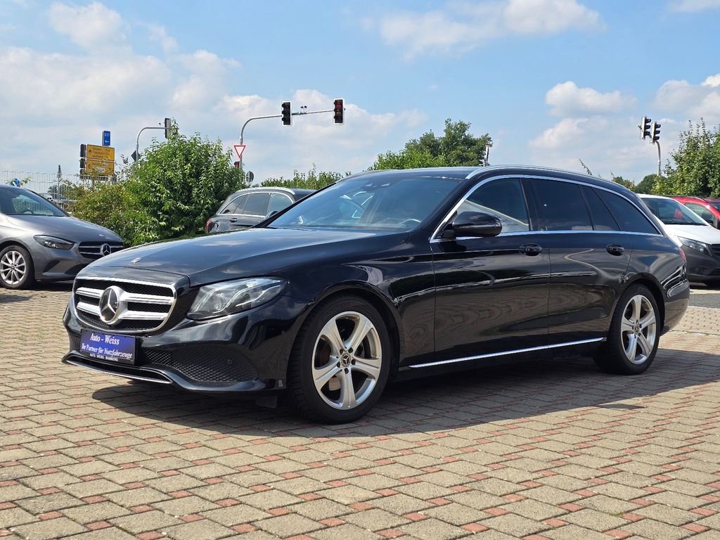 Image of Mercedes-Benz E 220