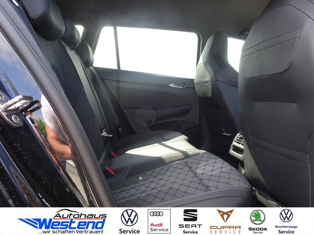 Fahrzeugabbildung Volkswagen Golf Var. R-Line 1.5l TSI 110kW DSG LED Navi