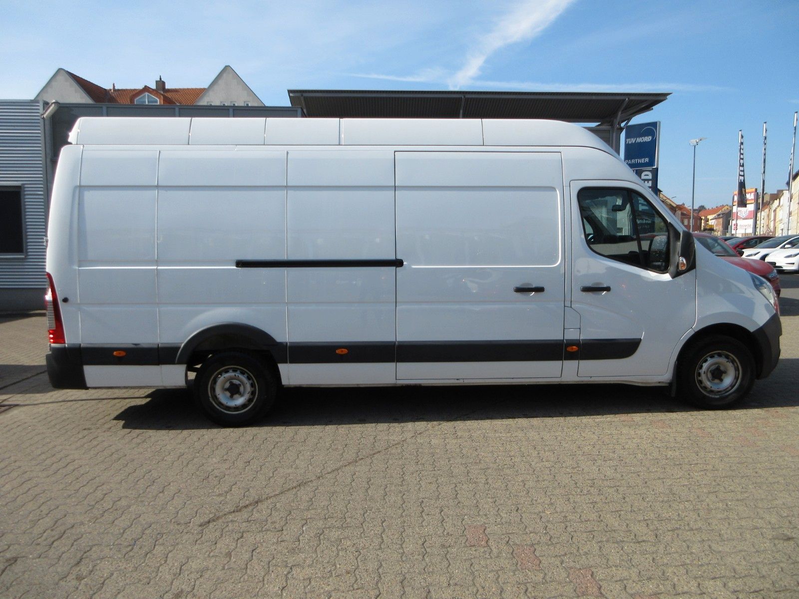 Fahrzeugabbildung Opel Movano B Kasten 2.3Ltr. 107KW RWD  L4H3 3,5t