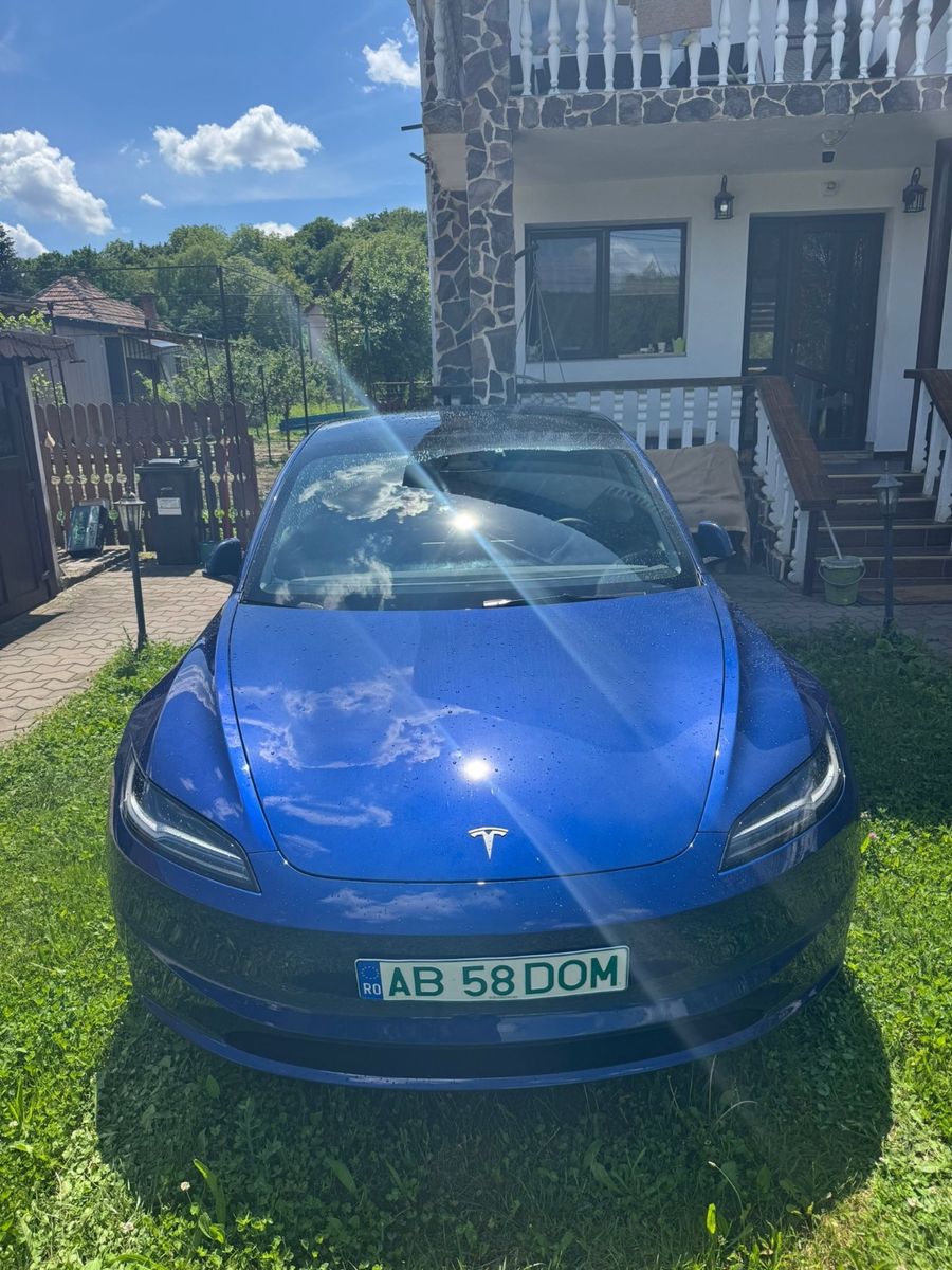 TESLA Model 3
