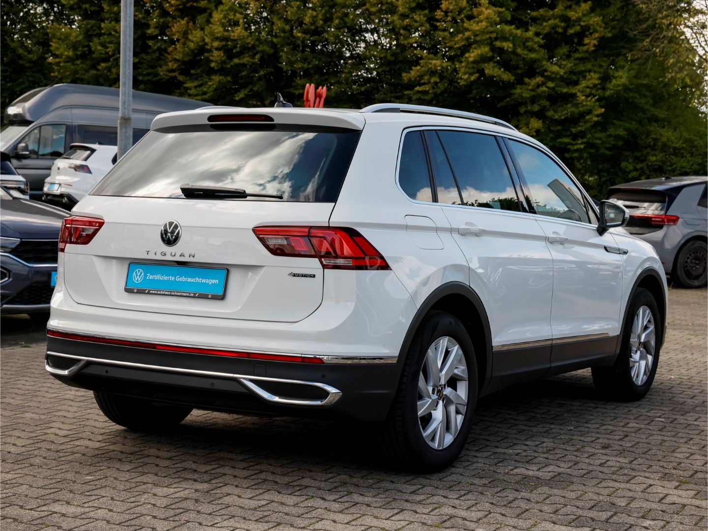 Volkswagen Tiguan ELEGANCE 2.0 TSI DSG 4M STANDHZ NAVI RFK foto 2