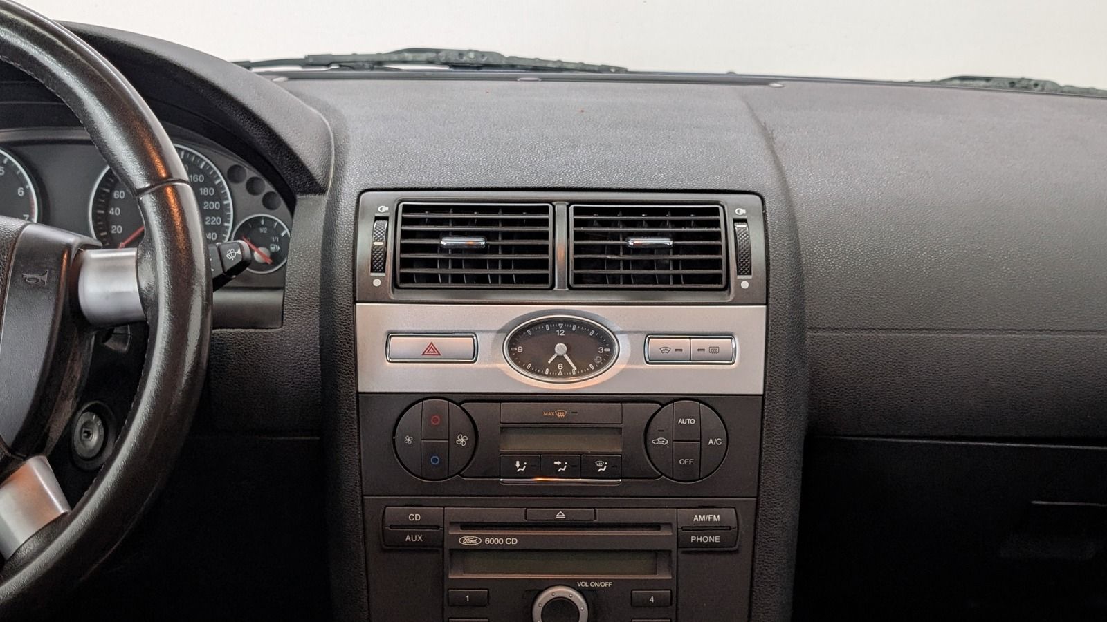 Fahrzeugabbildung Ford Mondeo Turnier 1.8 Ambiente