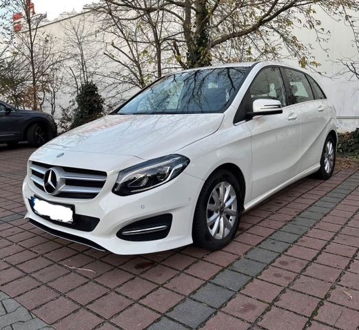 MERCEDES-BENZ B 180