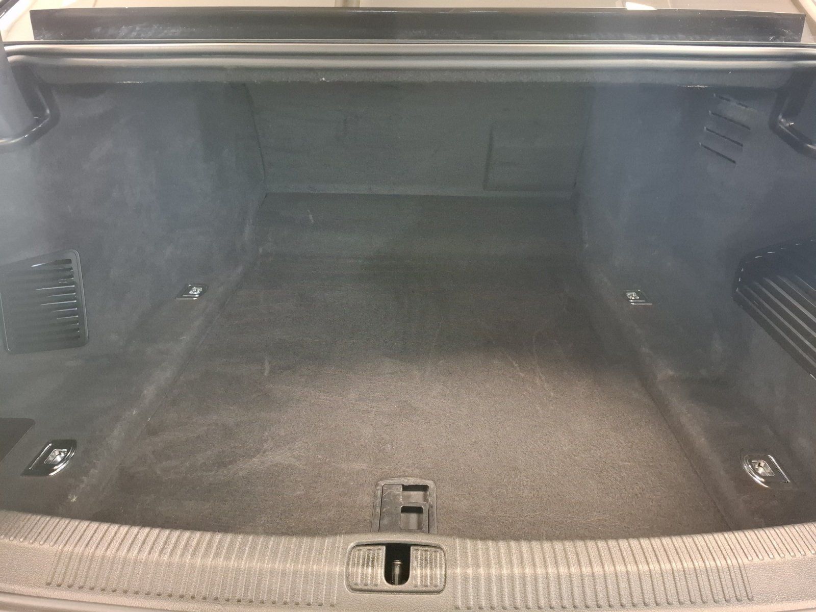 Audi A8 - Bild 15