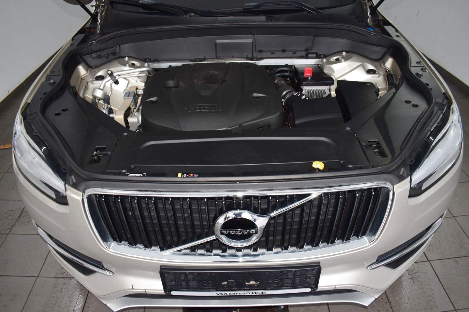 Fahrzeugabbildung Volvo XC90 Momentum AWD,Leder,Navi,LED,SH,PDC,ACC