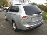 Mitsubishi Outlander 2.2 DI-D ClearTec Invite 4WD - gebrauchte Mitsubishi Outlander aus dem Jahr 2014