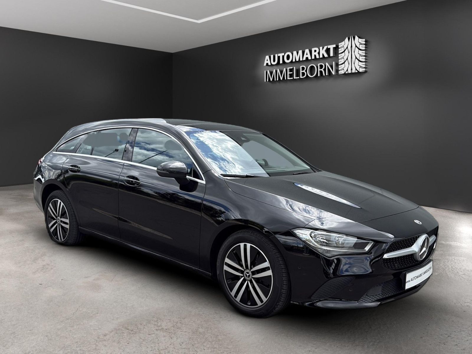 MERCEDES-BENZ CLA 200 SB Panorama*Navi*DAB*LM*PDC