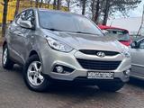 Hyundai ix35 Comfort 2WD 1.HAND NUR127.000KM AUTOMATIK - gebrauchte Hyundai ix35 aus dem Jahr 2010
