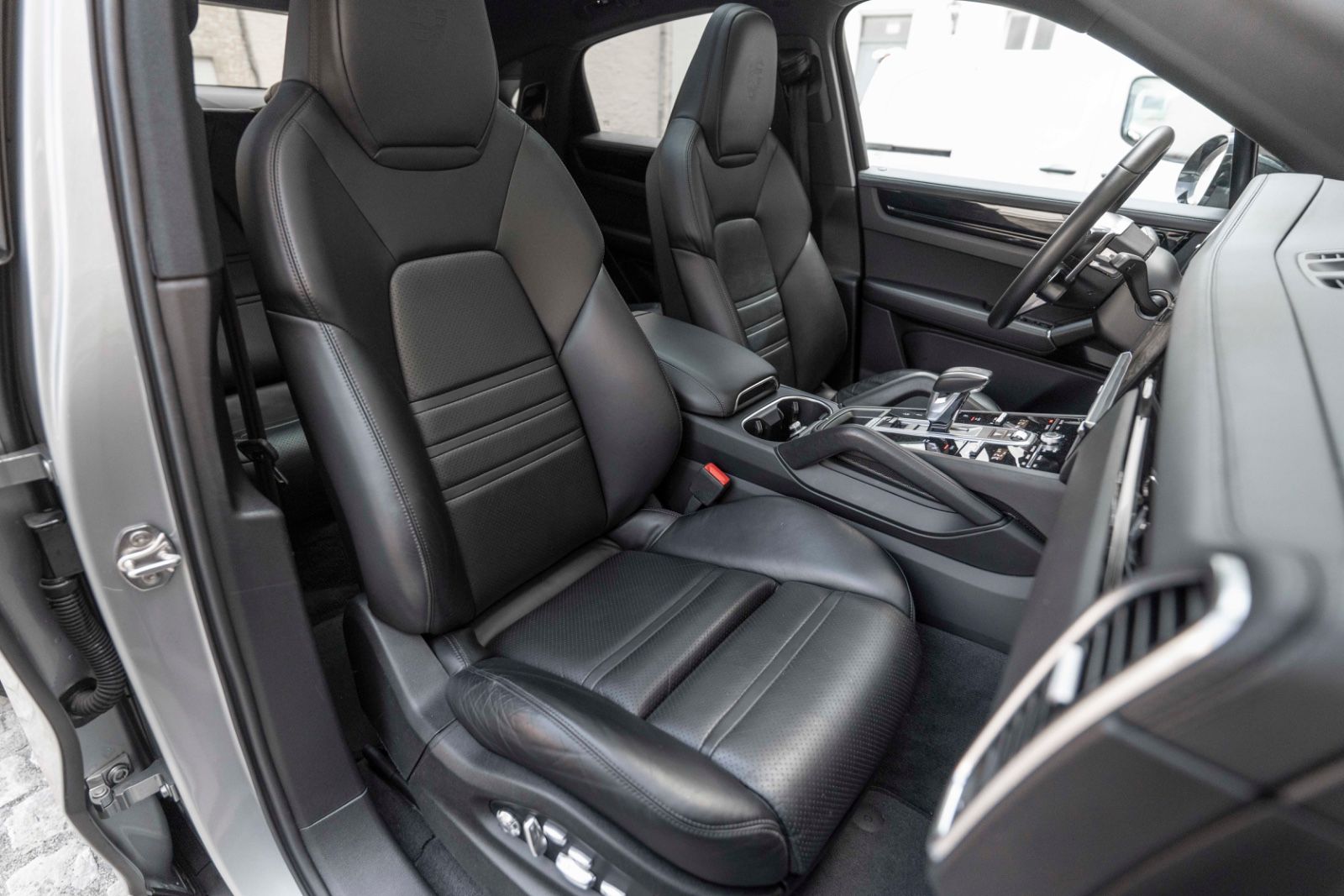 Fahrzeugabbildung Porsche Cayenne Coupe S PASM BOSE CARPLAY ACC CHRONO 360