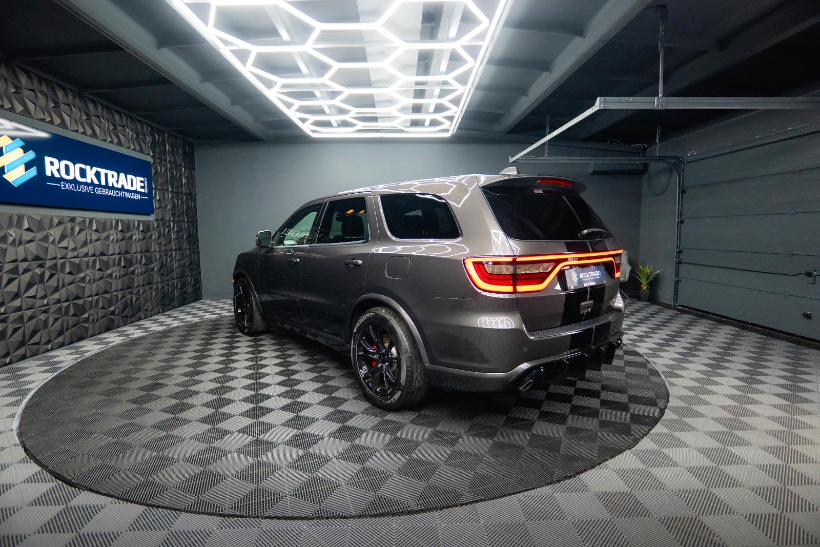 Fahrzeugabbildung Dodge Durango 5.7 V8 SRT 4x4 Night-Paket Modell 22 19%