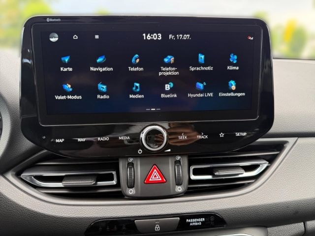 Fahrzeugabbildung Hyundai i30 1.5 Trend +LEDER+LED+KLIMA+PDC+RFK+ACC+UVM+