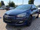 Opel Astra J Sports Tourer Selection - Opel Astra: Selection