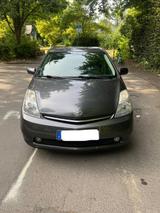 Toyota Prius 1.5-l-VVT-i - - Toyota Prius in Essen
