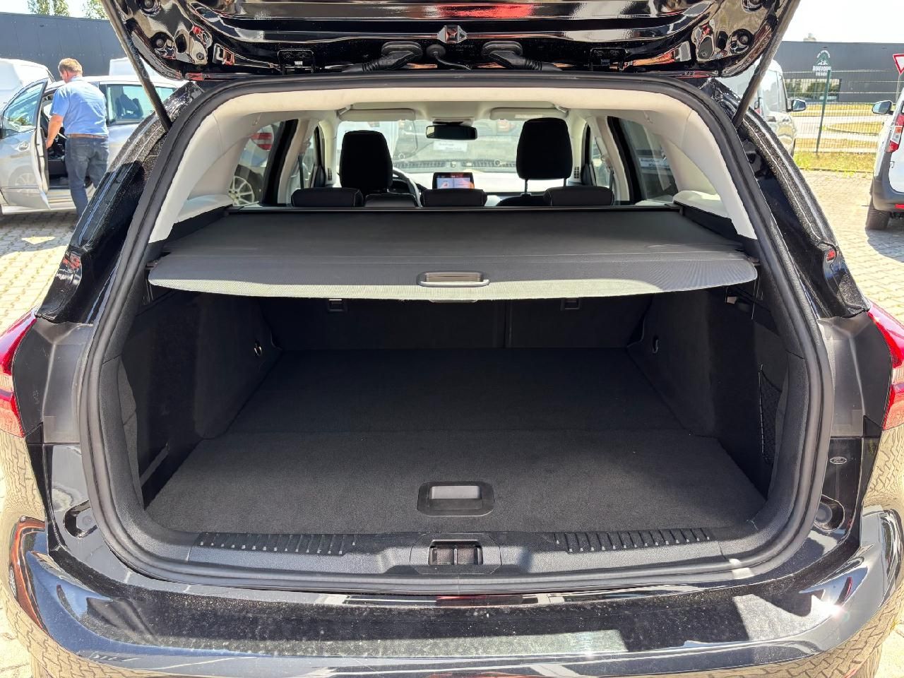 Fahrzeugabbildung Ford Focus Turnier Titanium