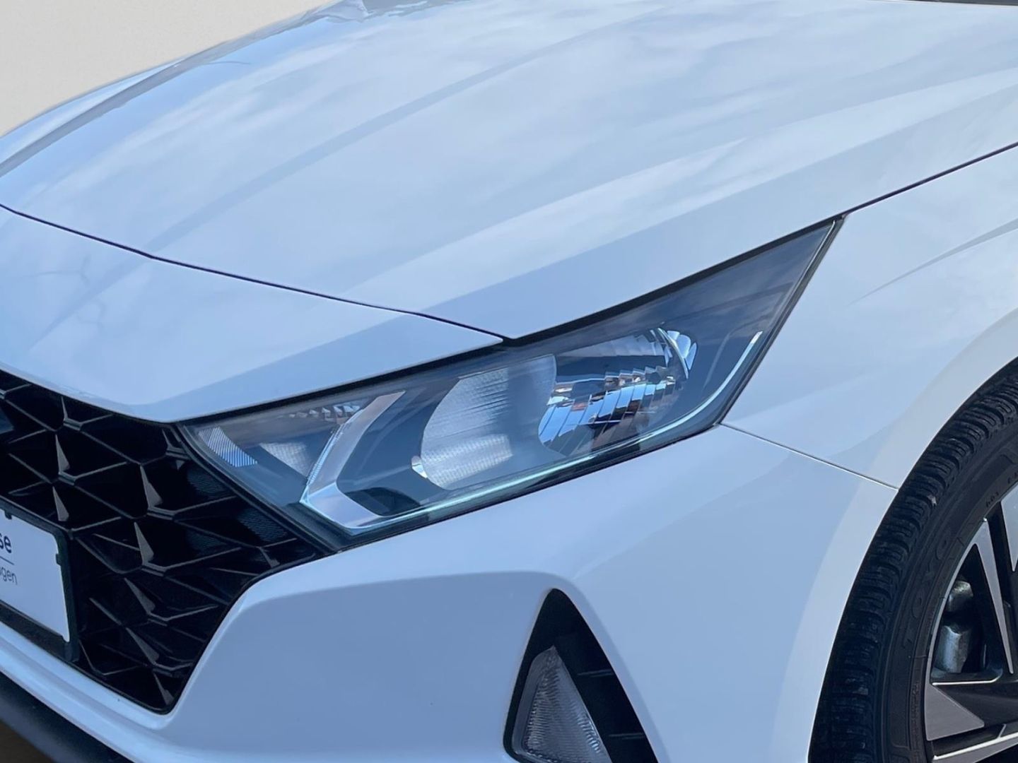 Fahrzeugabbildung Hyundai i20 1.0T Mild-Hybrid Intro Allwetter Sitzheizung