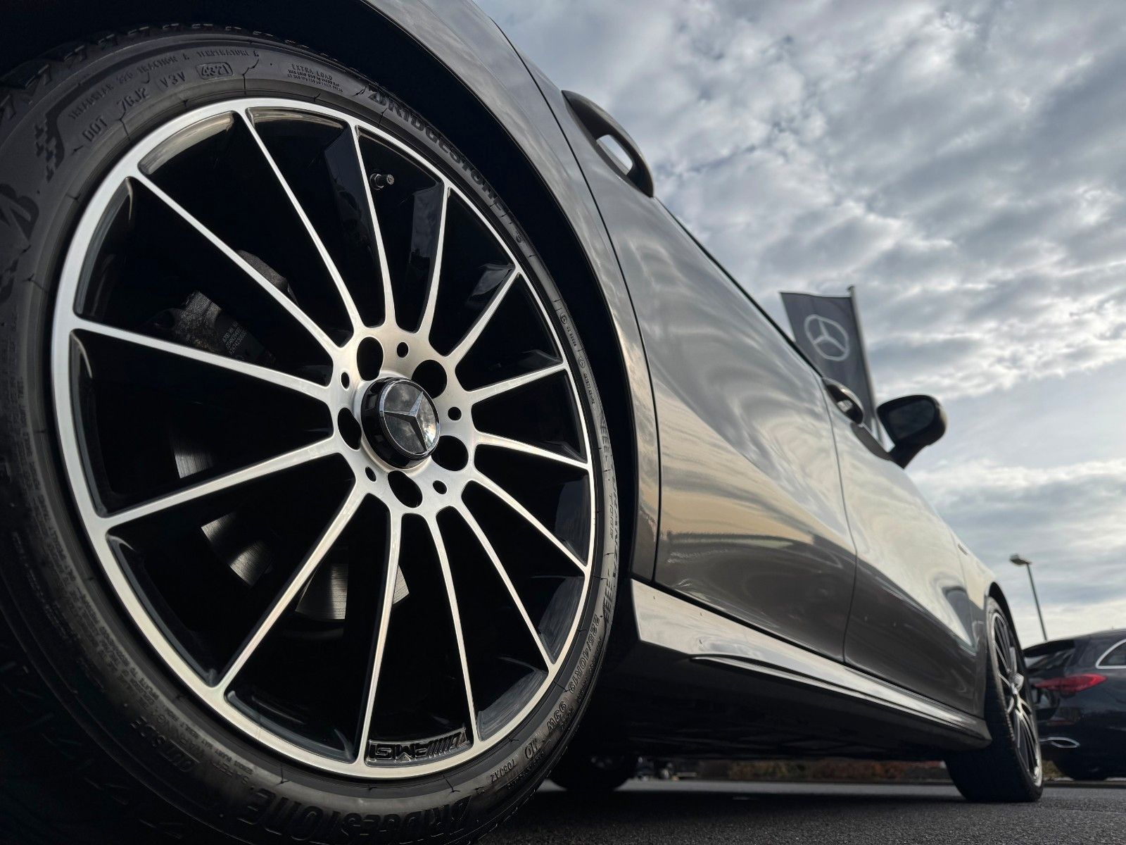 Fahrzeugabbildung Mercedes-Benz CLA 200d SB Edition+AMG+AHK+MultiBeam+Ambiente