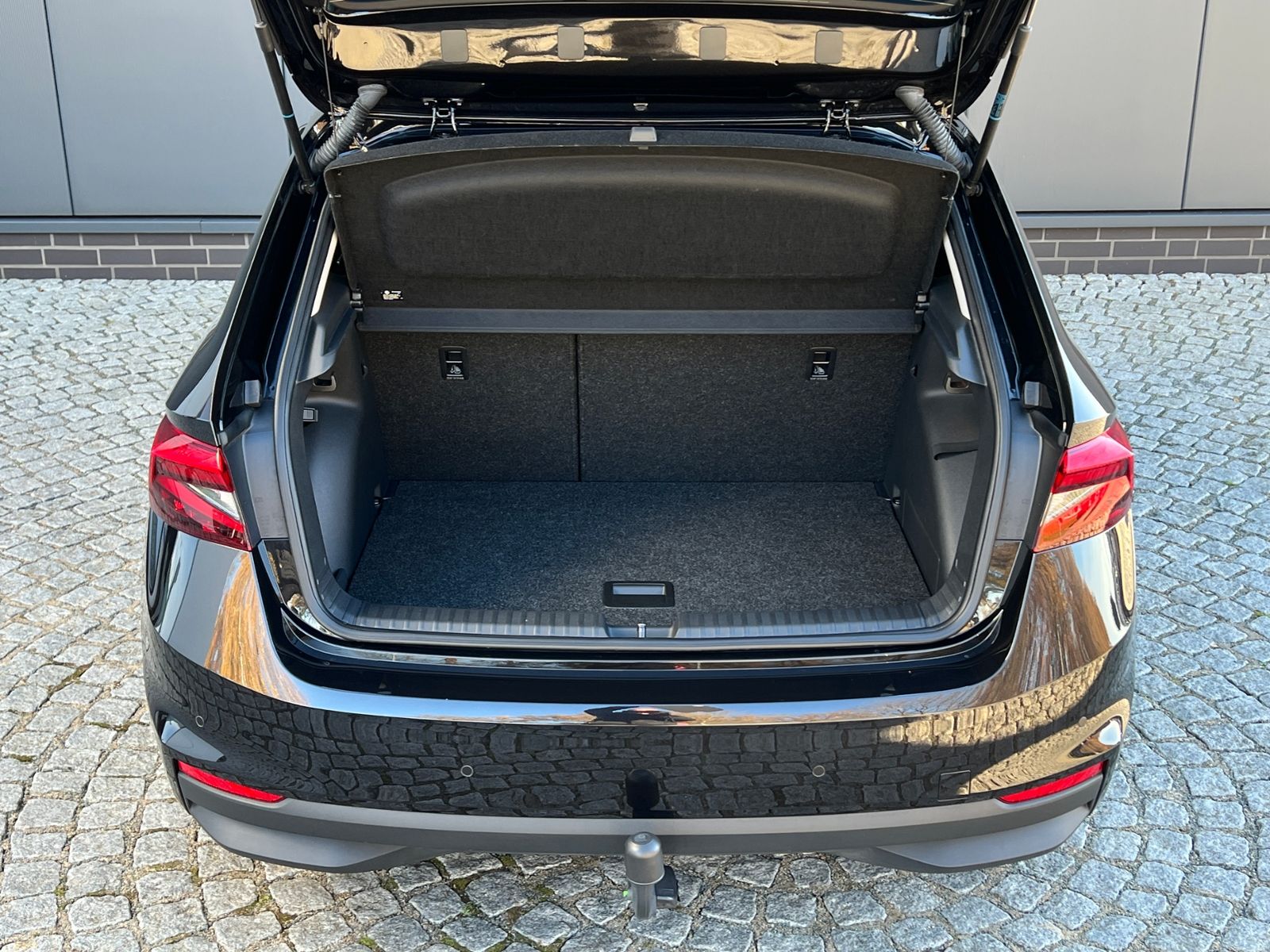 Fahrzeugabbildung SKODA Fabia Style 1.0 TSI *AHK, ACC, LED, Navi*