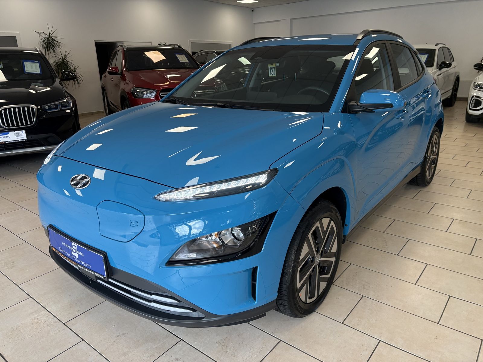 Hyundai Kona Select*SHZ*ACC*CarPlay*R-Cam*W-Paket*LED*1H