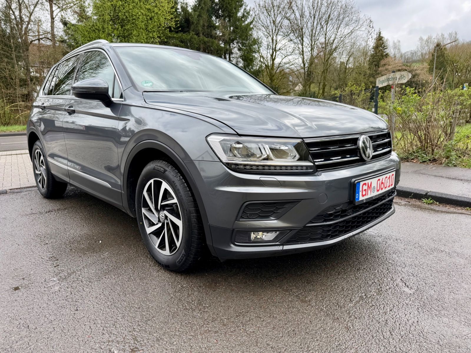 Volkswagen Tiguan ComfortlineLedNaviAccE-KlappeGarantieTop foto 3