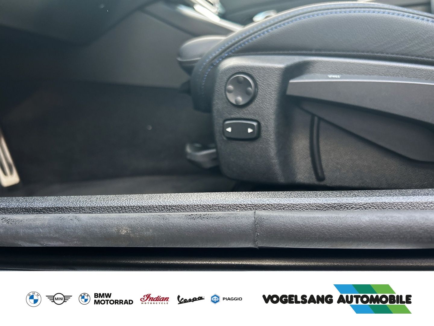 Fahrzeugabbildung BMW 330 d xDriveTouring,M Sport,HeadUp,RFK,HIFI,Live