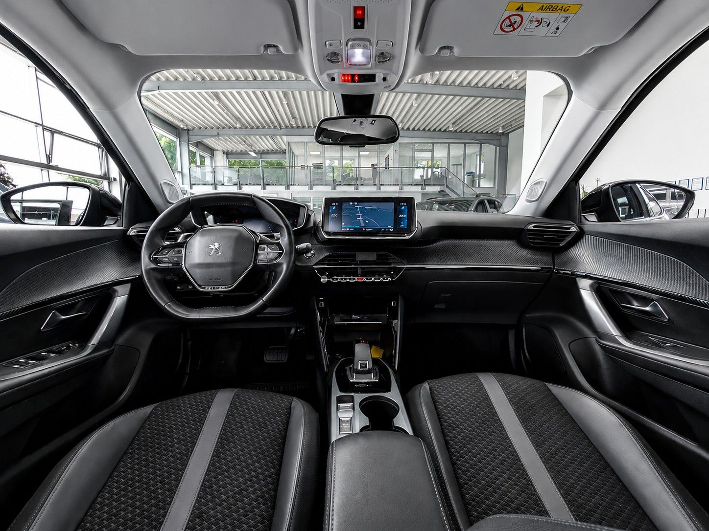 Fahrzeugabbildung Peugeot 2008 ALLURE HDI 8G ACC 360° NAVI SHZ KEYLESS 1Hd
