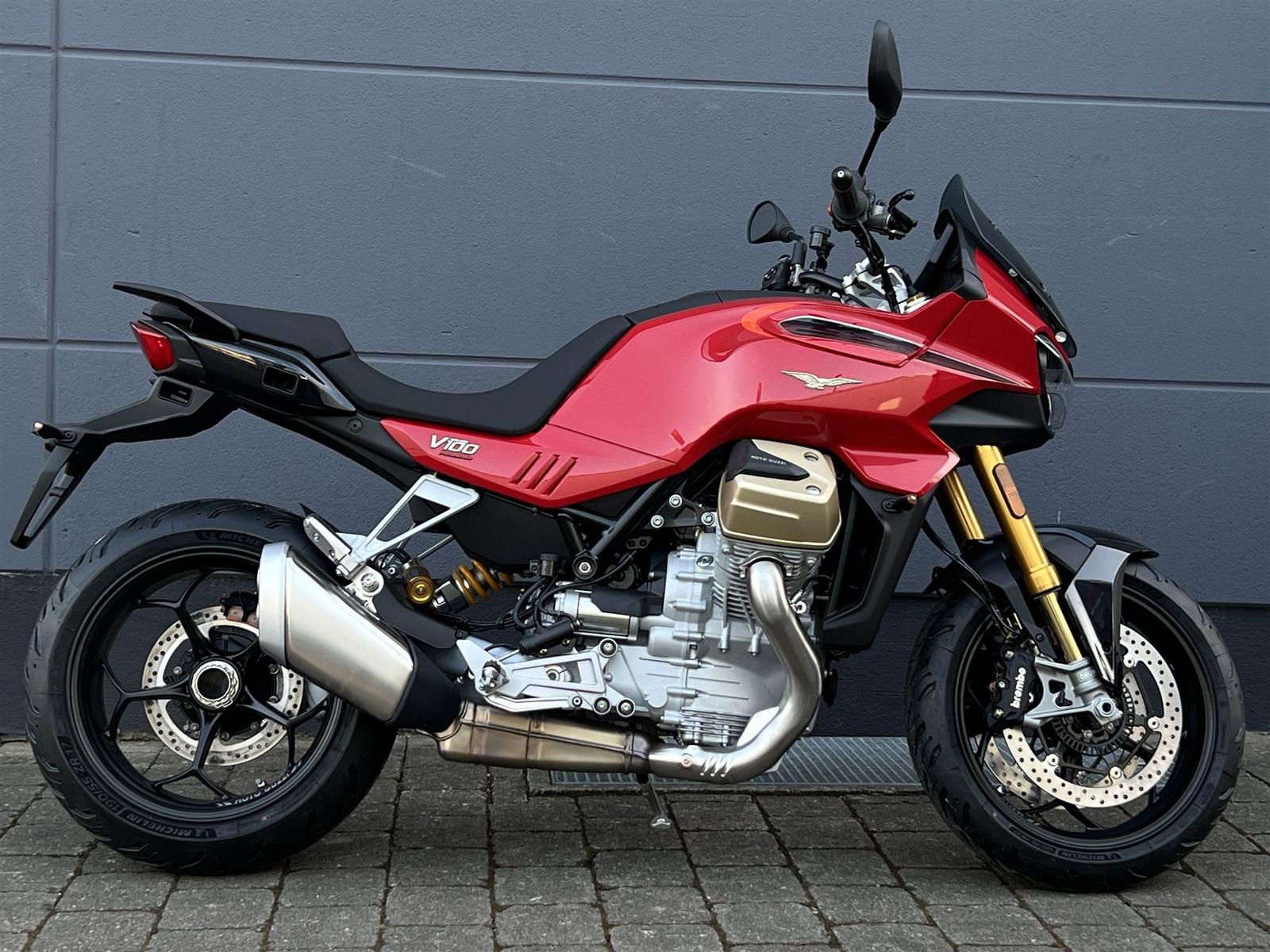 Moto Guzzi V100 Mandello WIND TUNNEL! MODELL 2025!