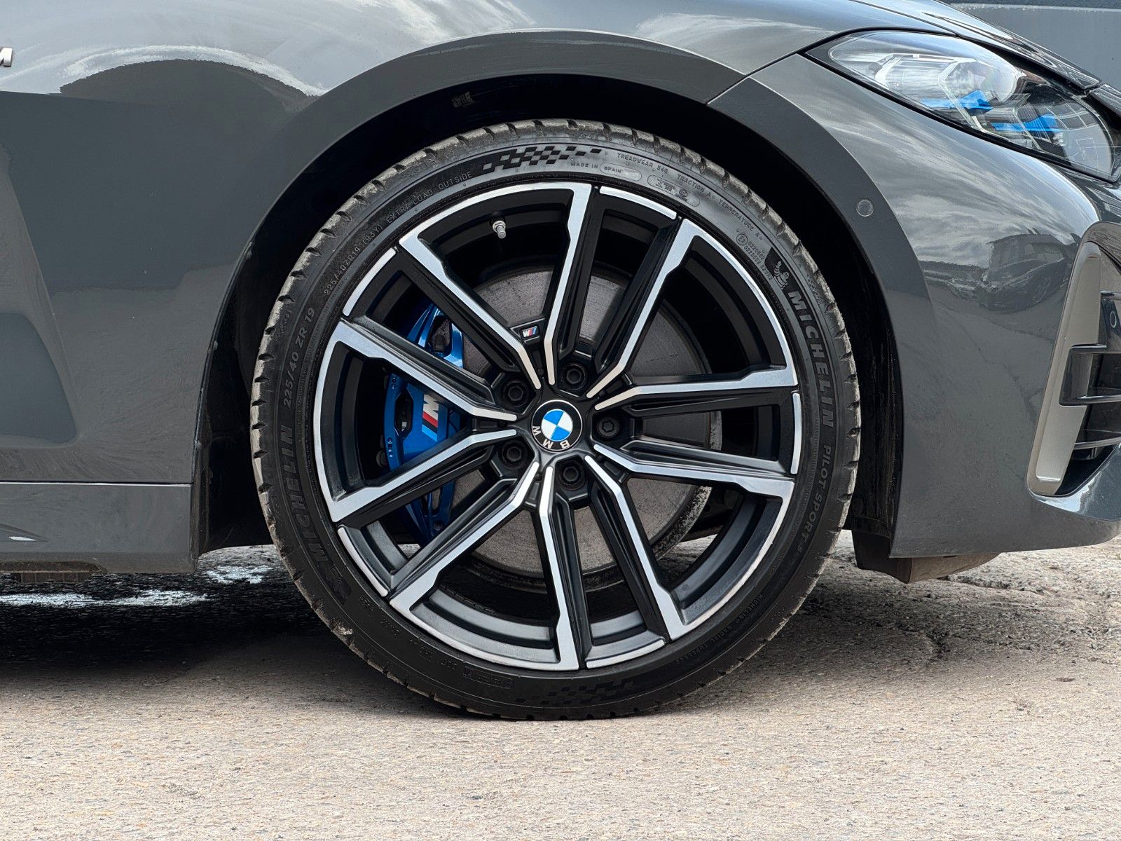 Fahrzeugabbildung BMW M440i xDrive Coupe Edelholz Laser Memory HuD H&K