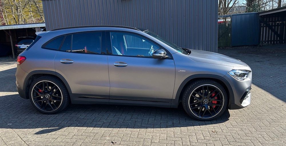 Image of Mercedes-Benz GLA 45 AMG