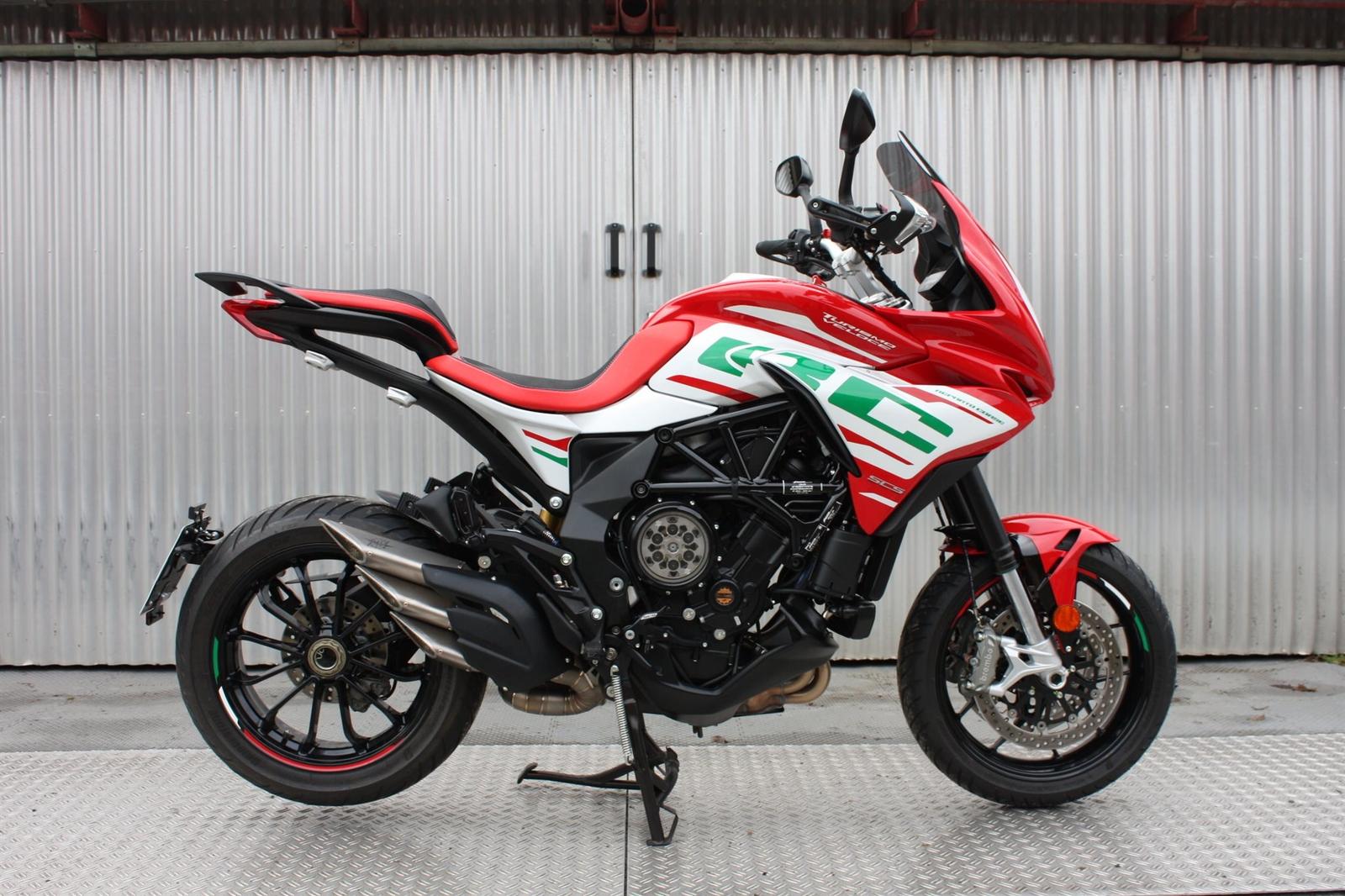 MV Agusta Turismo Veloce 800 RC SCS wie neu - wenig km -