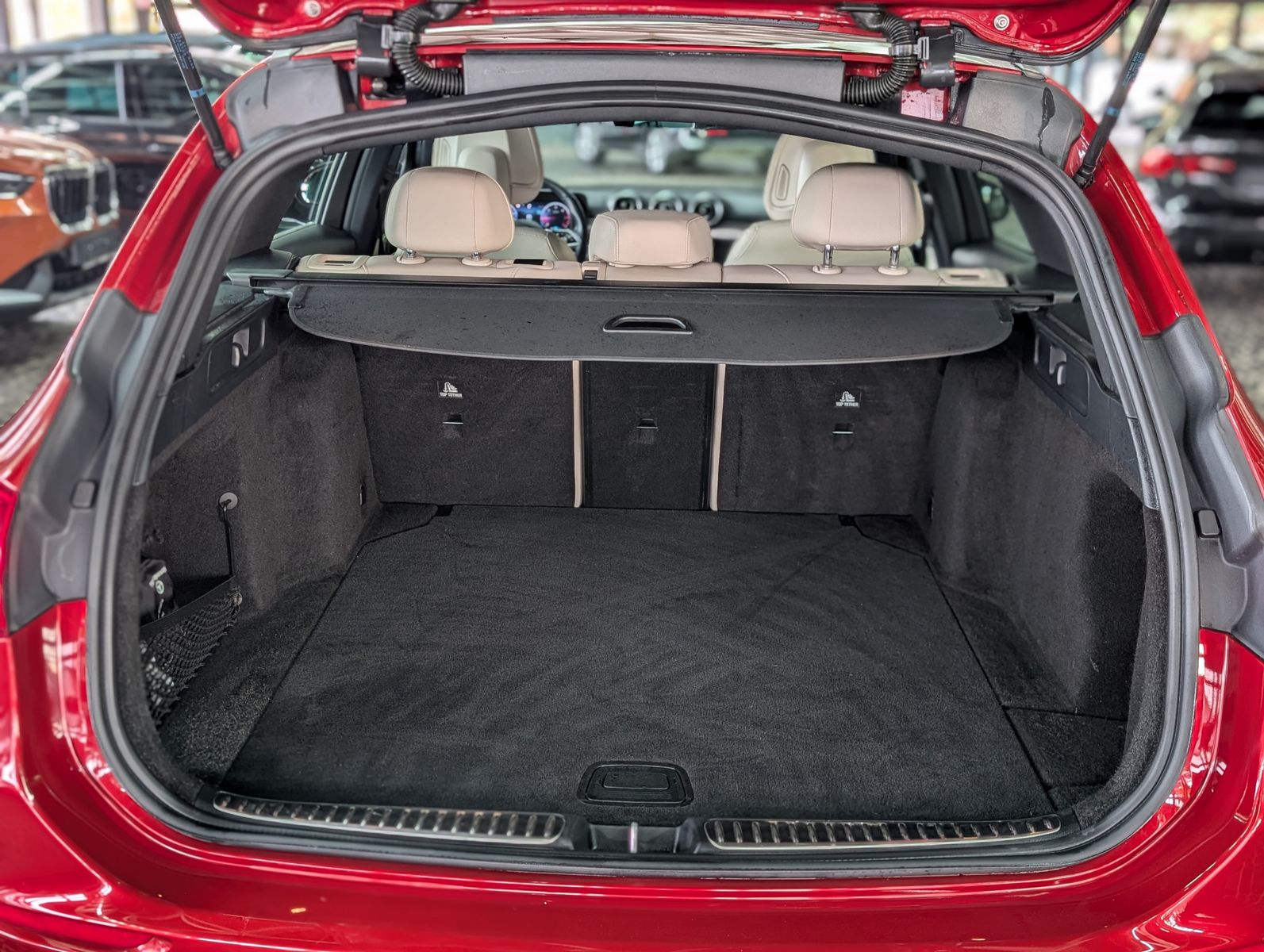 Fahrzeugabbildung Mercedes-Benz C 220 d T 2x Avantgarde LED AHK LEDER KAM 4x-SHZ