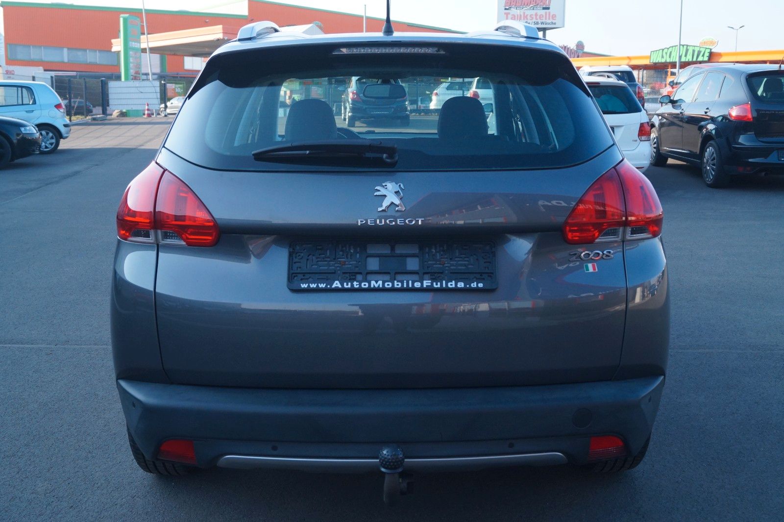 Fahrzeugabbildung Peugeot 2008 Allure *TÜV, Inspektion neu + Garantie