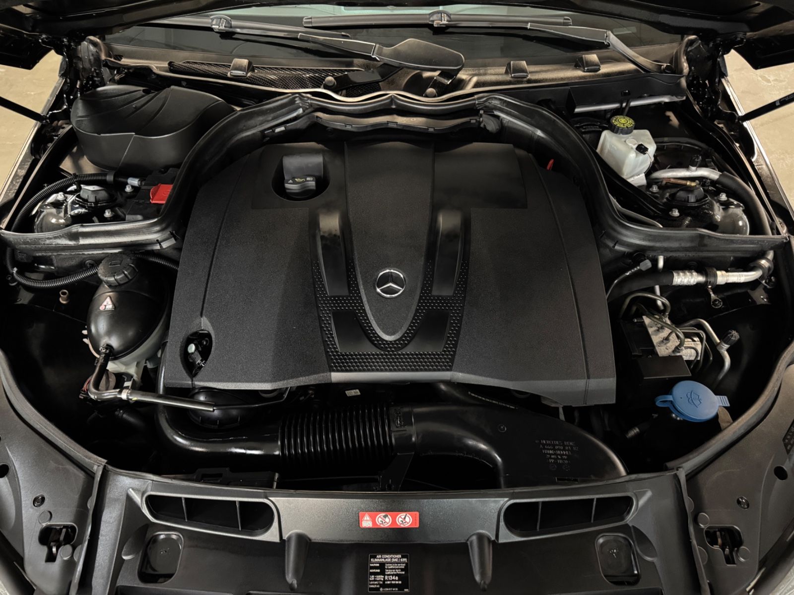 Fahrzeugabbildung Mercedes-Benz C 200 CDI AVANTGARDE AHK SHZ LEDER PTS TÜV NEU