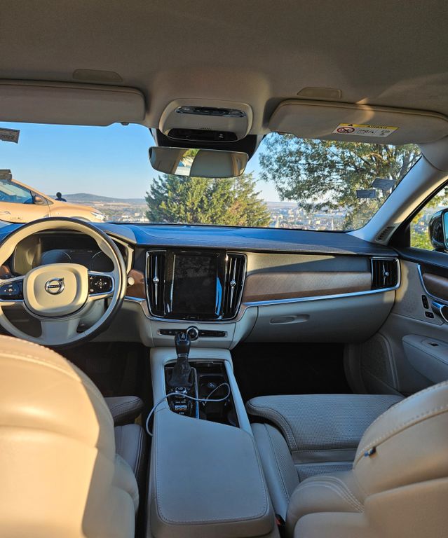 Image of Volvo S90