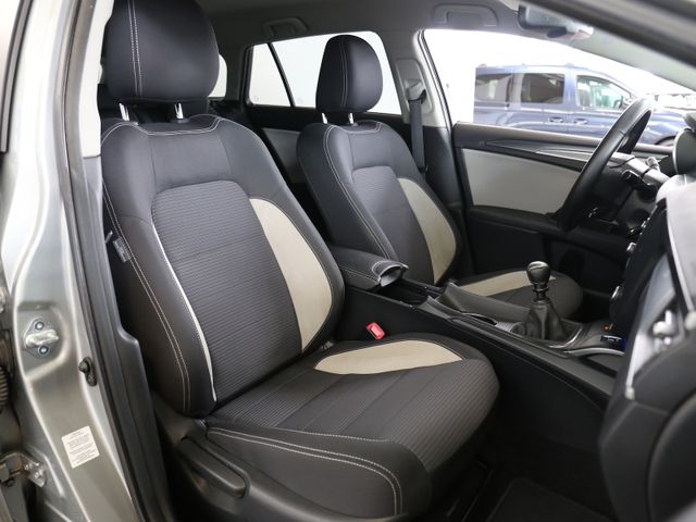Toyota Avensis 1.8 KLIMA SITZHEIZUNG KAMERA 1.HAND