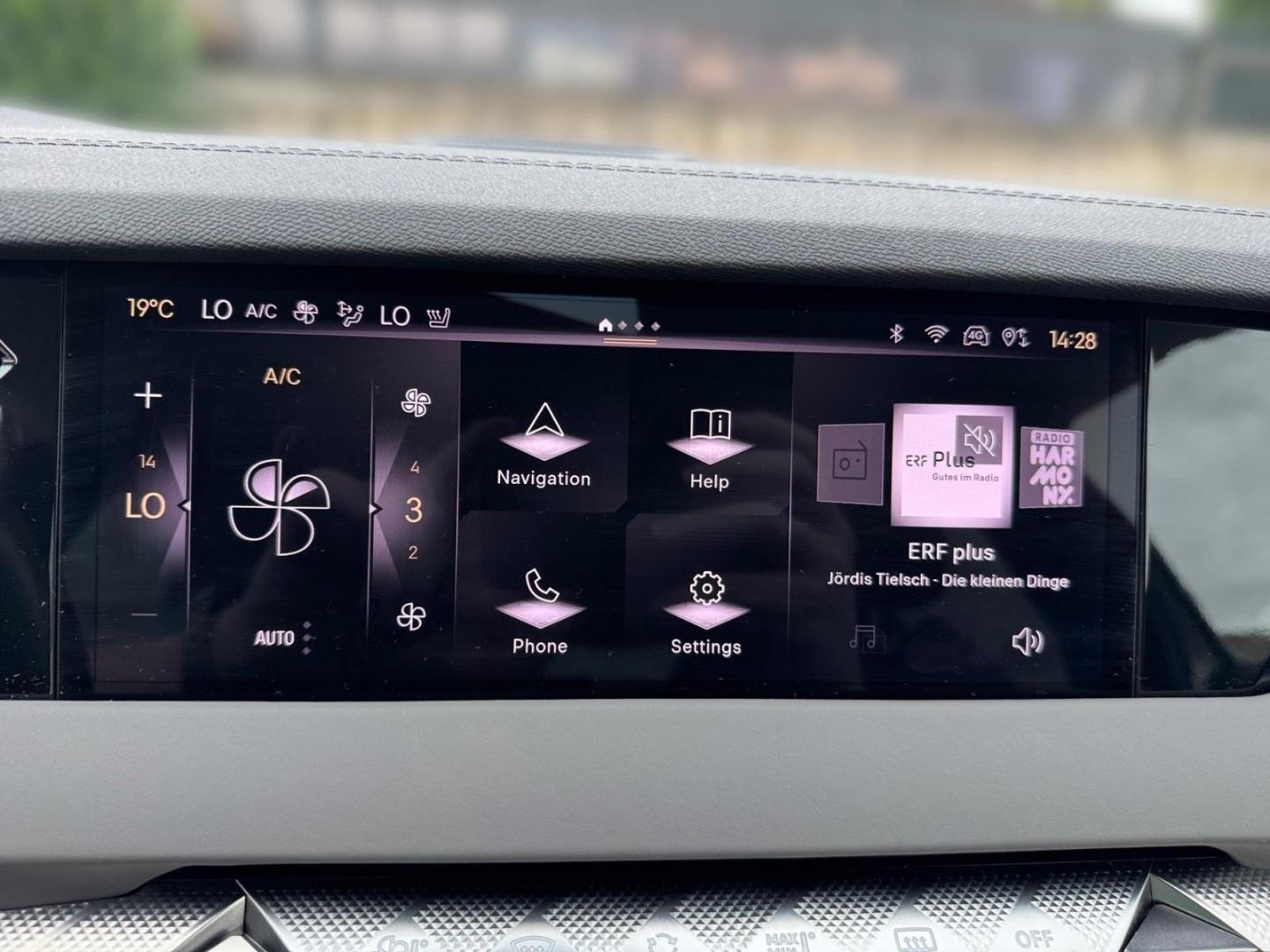 DS Automobiles DS4 ESPRIT DE VOYAGE PURETECH 130,1VORBESITZER,