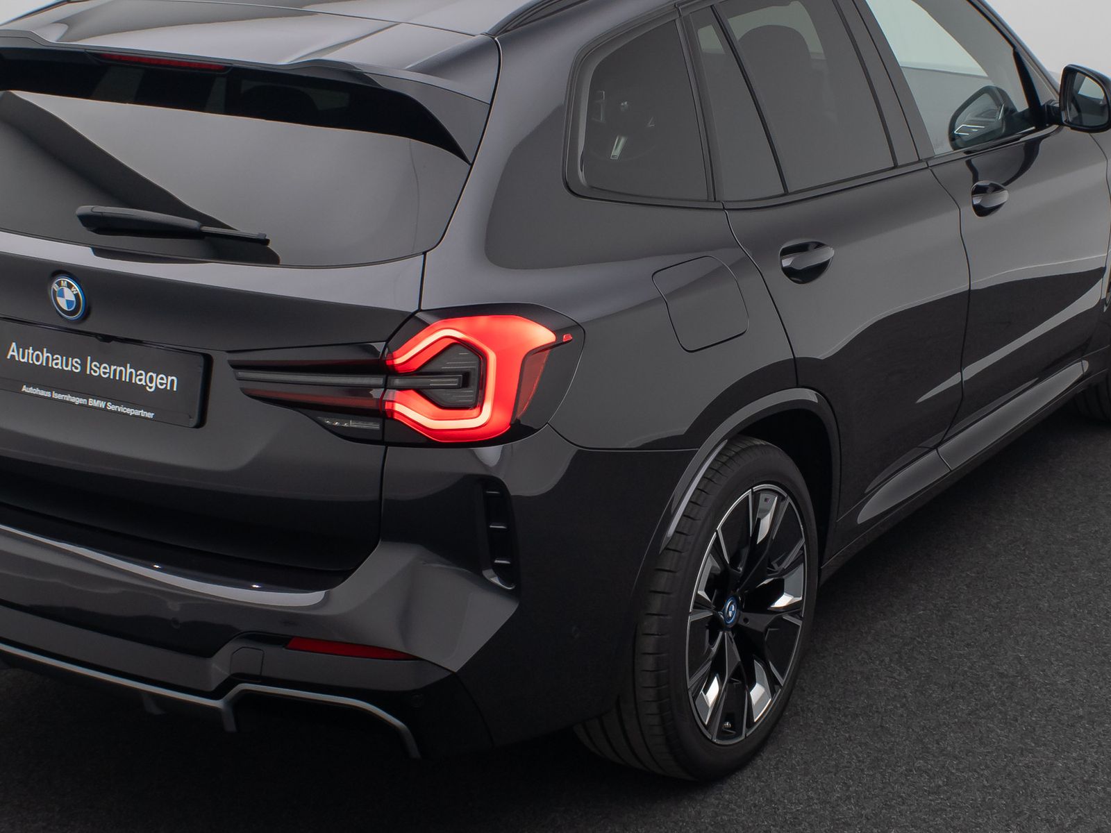 Fahrzeugabbildung BMW iX3 Impressive M Sport 360° HUD DAB Panorama 20"