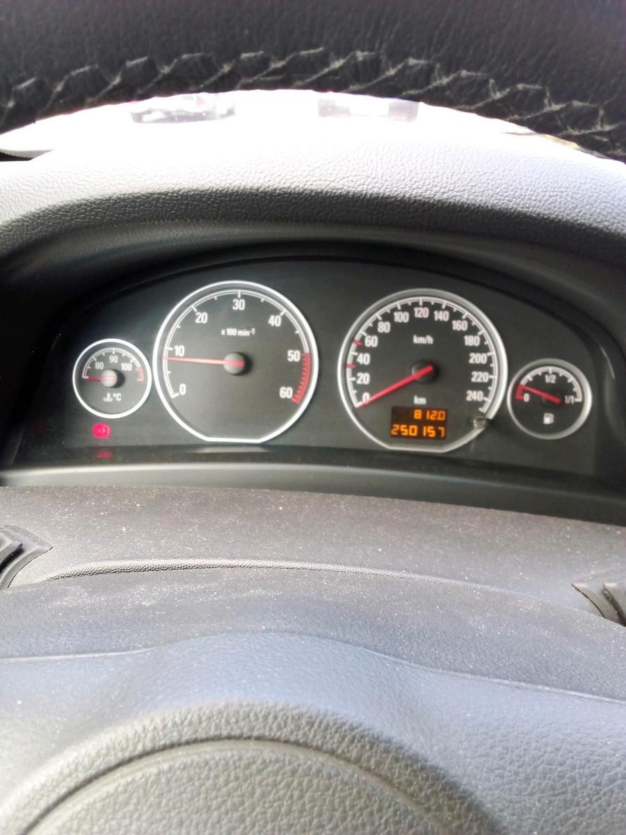Opel Vectra 2009 — photo 13
