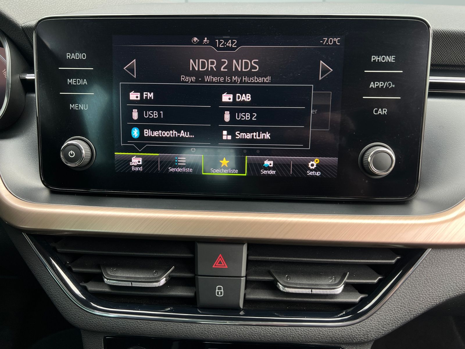 Fahrzeugabbildung SKODA Kamiq Style 1.5 TSI DSG *AHK, LED, Virtual Cockp