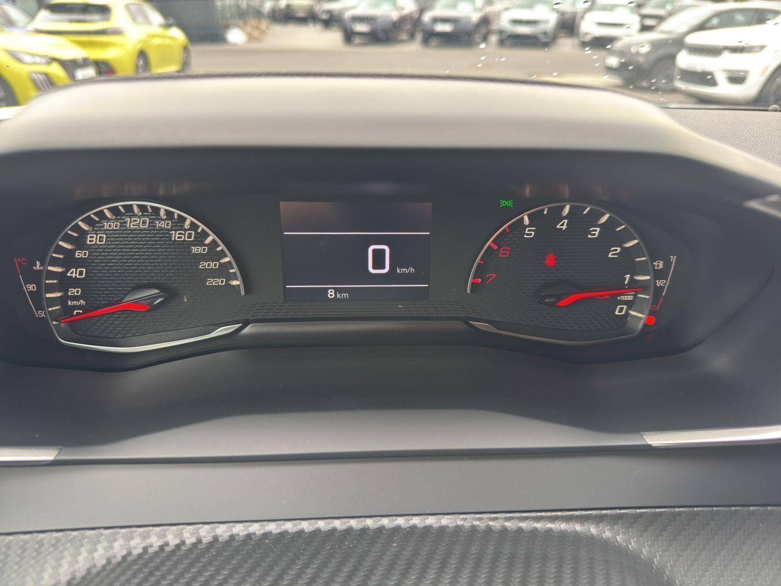 Peugeot 2008 Style Turbo100 Navi/180°/LED/SHZ/PDC