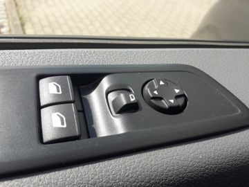 Bild 12 Opel Vivaro Kombi L 9 Sitzer