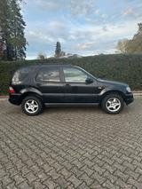 Mercedes-Benz Mercedes ML 320 - Mercedes-Benz ML 320 in Düsseldorf