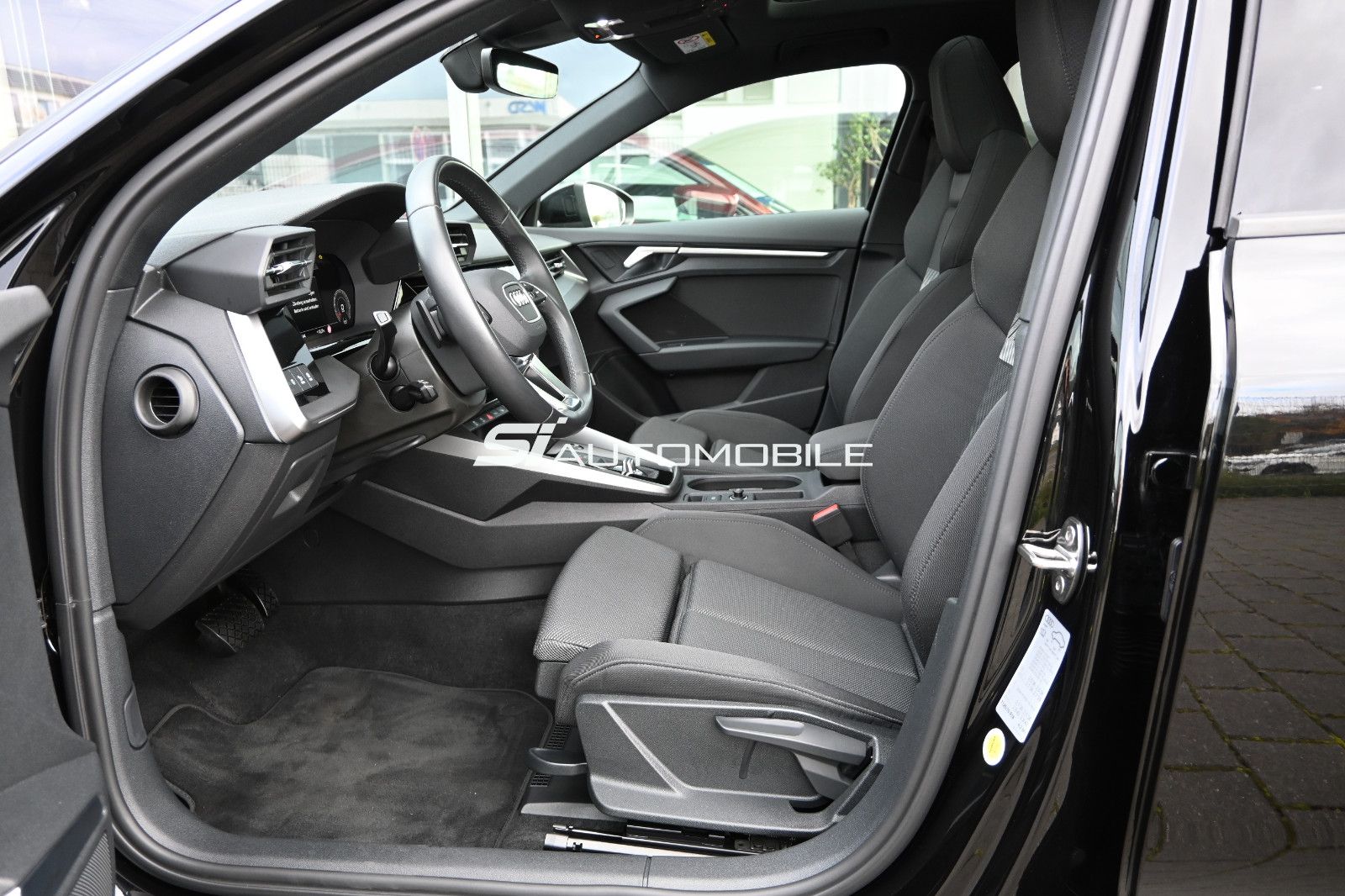 Fahrzeugabbildung Audi A3 35 TFSI S tro. Limousine °ACC°PANO°HEAD-UP°