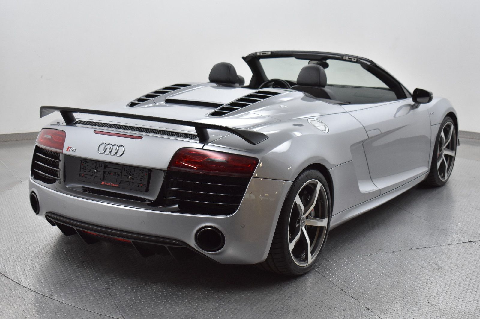 AUDI R8 Spyder V10 5.2FSI quatt LMited Edition 04/30 - Image 8