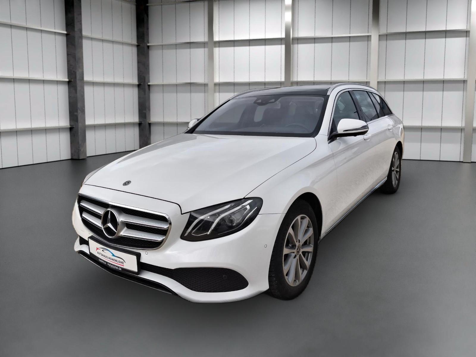 Mercedes-Benz E 220d 4Mat NAVI LED PANO 360° APP HEADUP