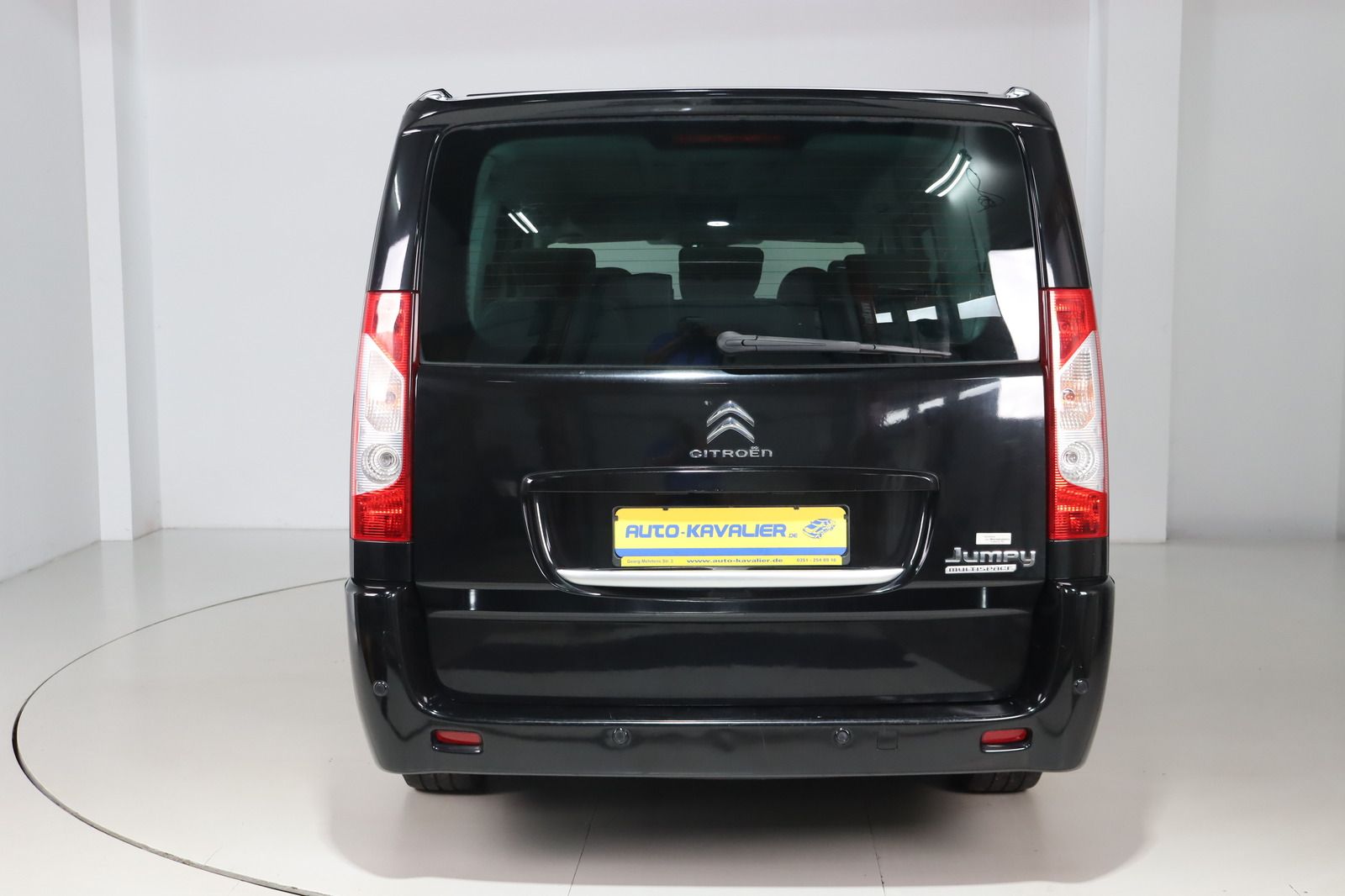Fahrzeugabbildung Citroën Jumpy L2 2.0 HDI 125 FAP Exclusive 8-Sitzer