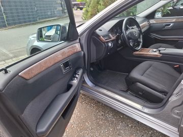 Mercedes E 200 - 8