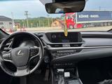 Lexus ES 300 300h Luxury Line Automatik Luxury Line - Lexus mit Benzin-Antrieb