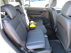 VW Touran 2.0 TDI Trendline Taxi DSG 7-Sitz Leder VW Touran 2.0 TDI Trendline Taxi DSG 7-Sitz Leder