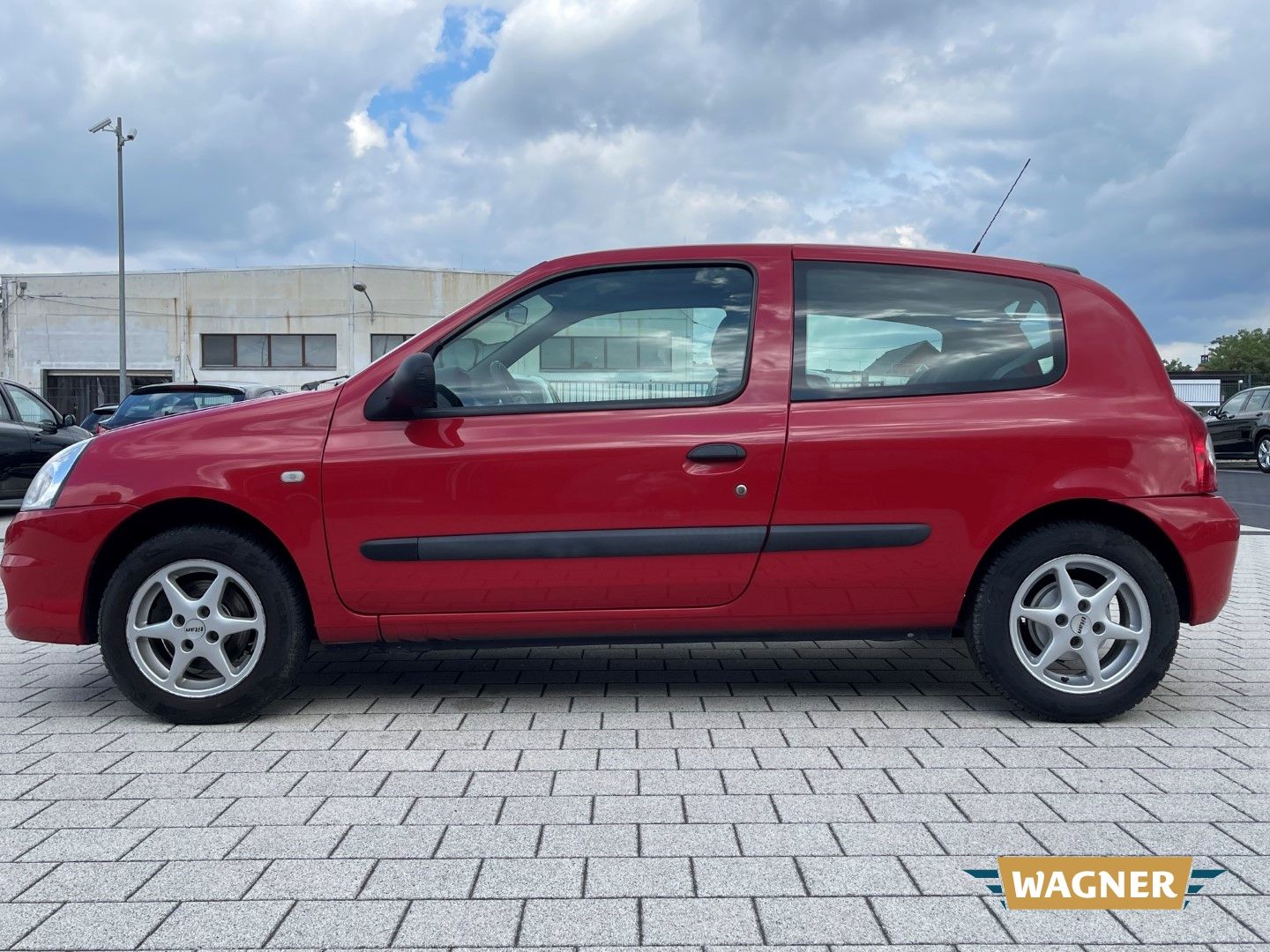 Fahrzeugabbildung Renault Clio II Campus Je t aime 1.2 HU/AU NEU